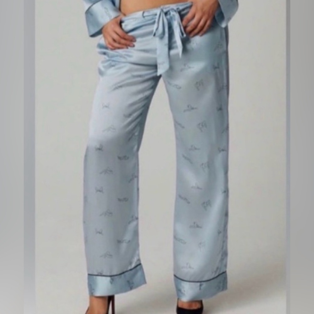 Kiki de Montparnasse masturbation may silk pj pants